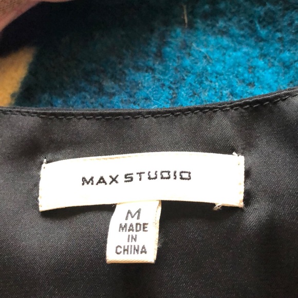 SOLD Max Studio Beautiful sleeveless scarf dress - Picture 3 of 3